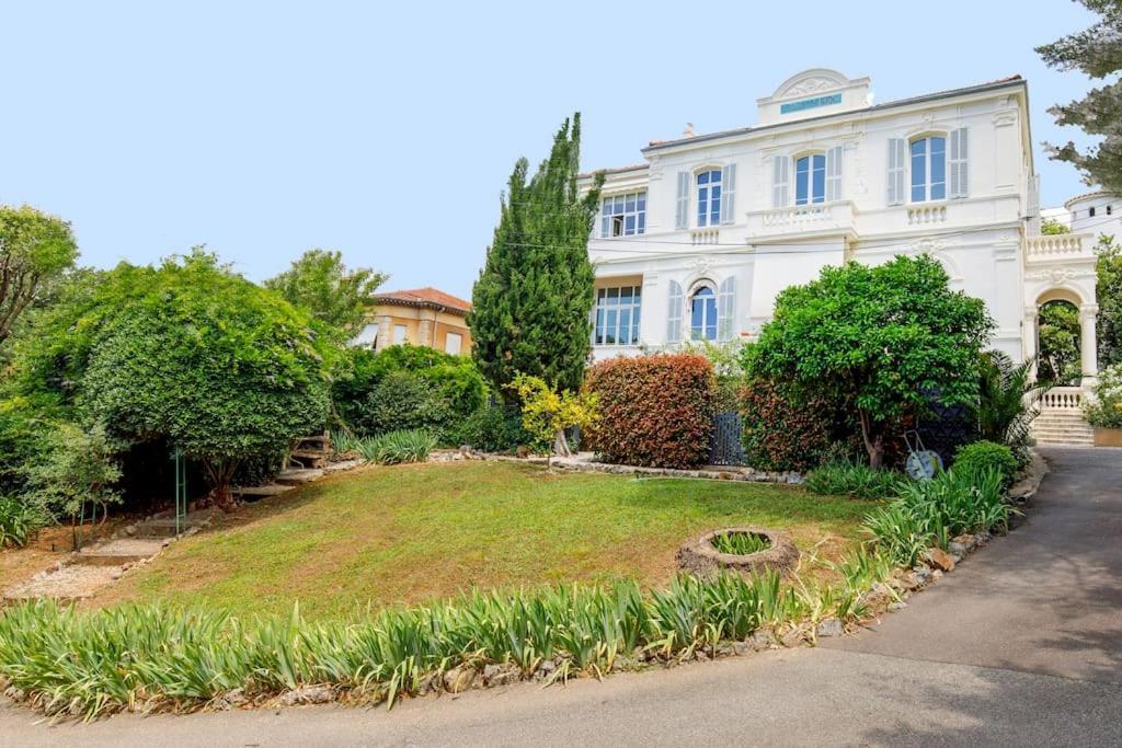 شقة L'Annonciade-Calme-Terrasse-Parking كان المظهر الخارجي الصورة